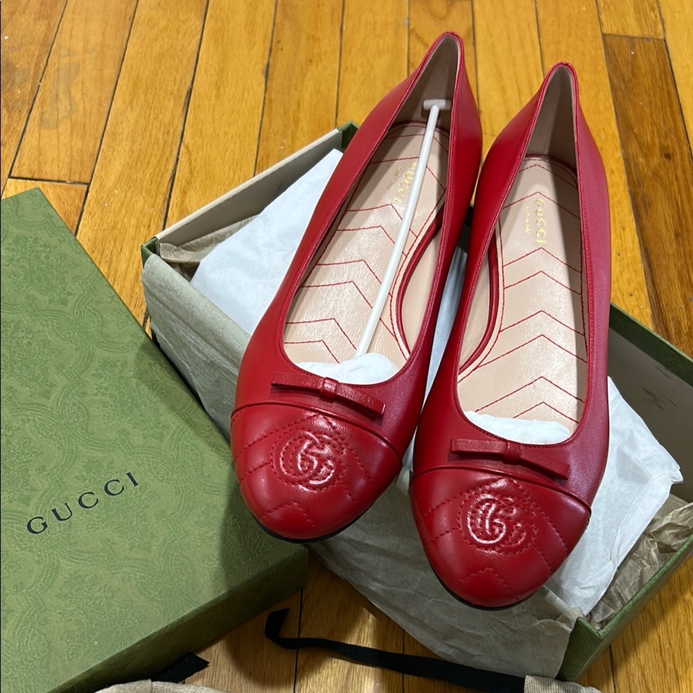 Gucci Red Quilted Flats with Iconic Logo